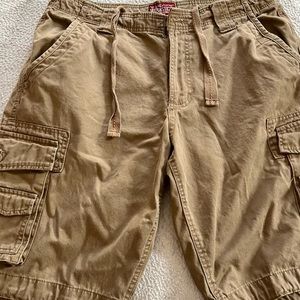 Men’s cargo shorts